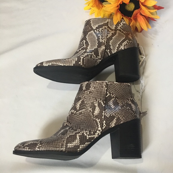 Massini Nora FAUX Snake Skin Boots - Picture 10 of 12